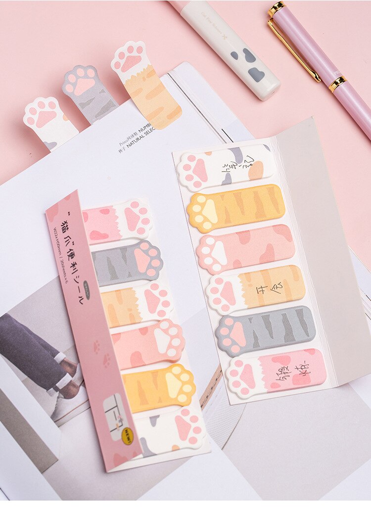 Notes autocollantes en forme de pattes de chat