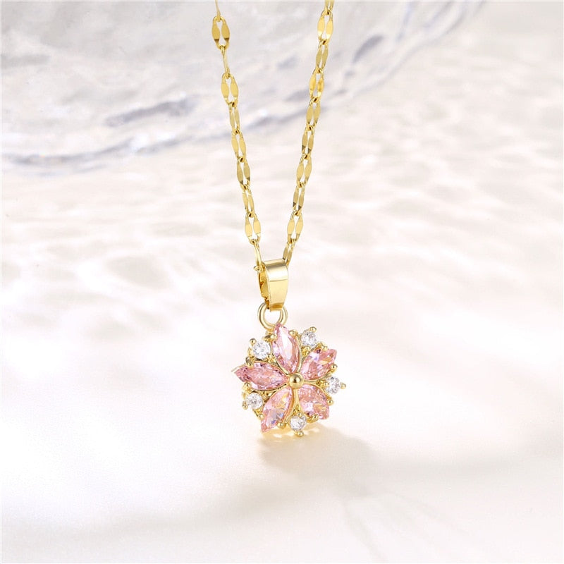 Collier pendentif fleur de cerisier en cristal