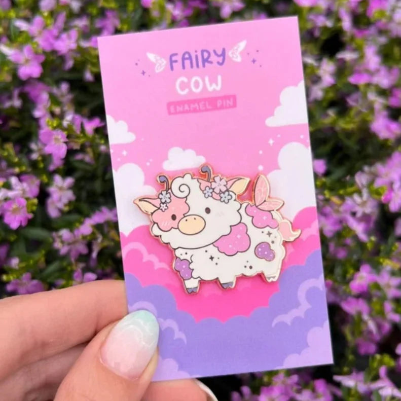 Pin's en émail Kawaii en forme de vache