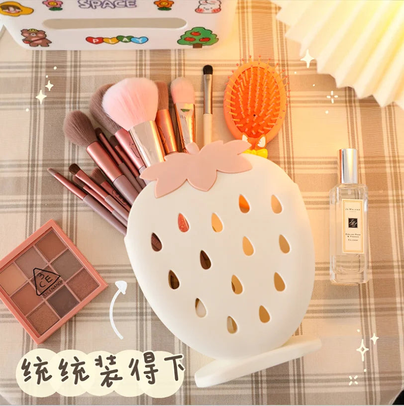 Pot à stylos fraise