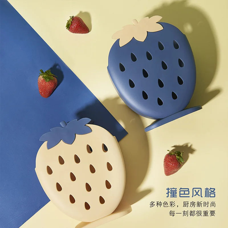 Pot à stylos fraise