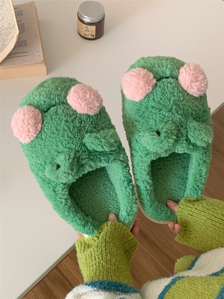 Chaussons en peluche grenouille