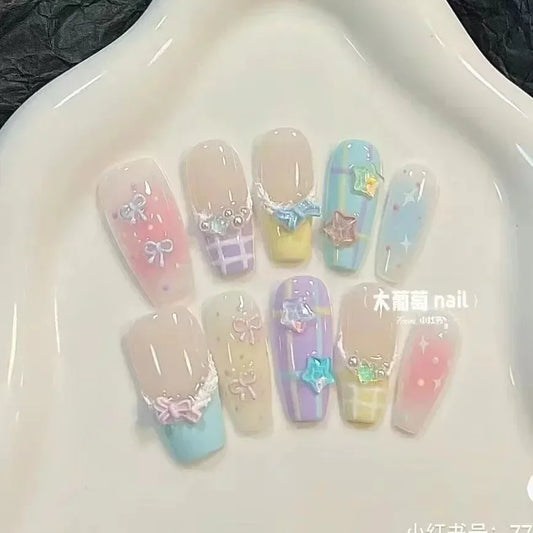 Ongles à coller style princesse pastel
