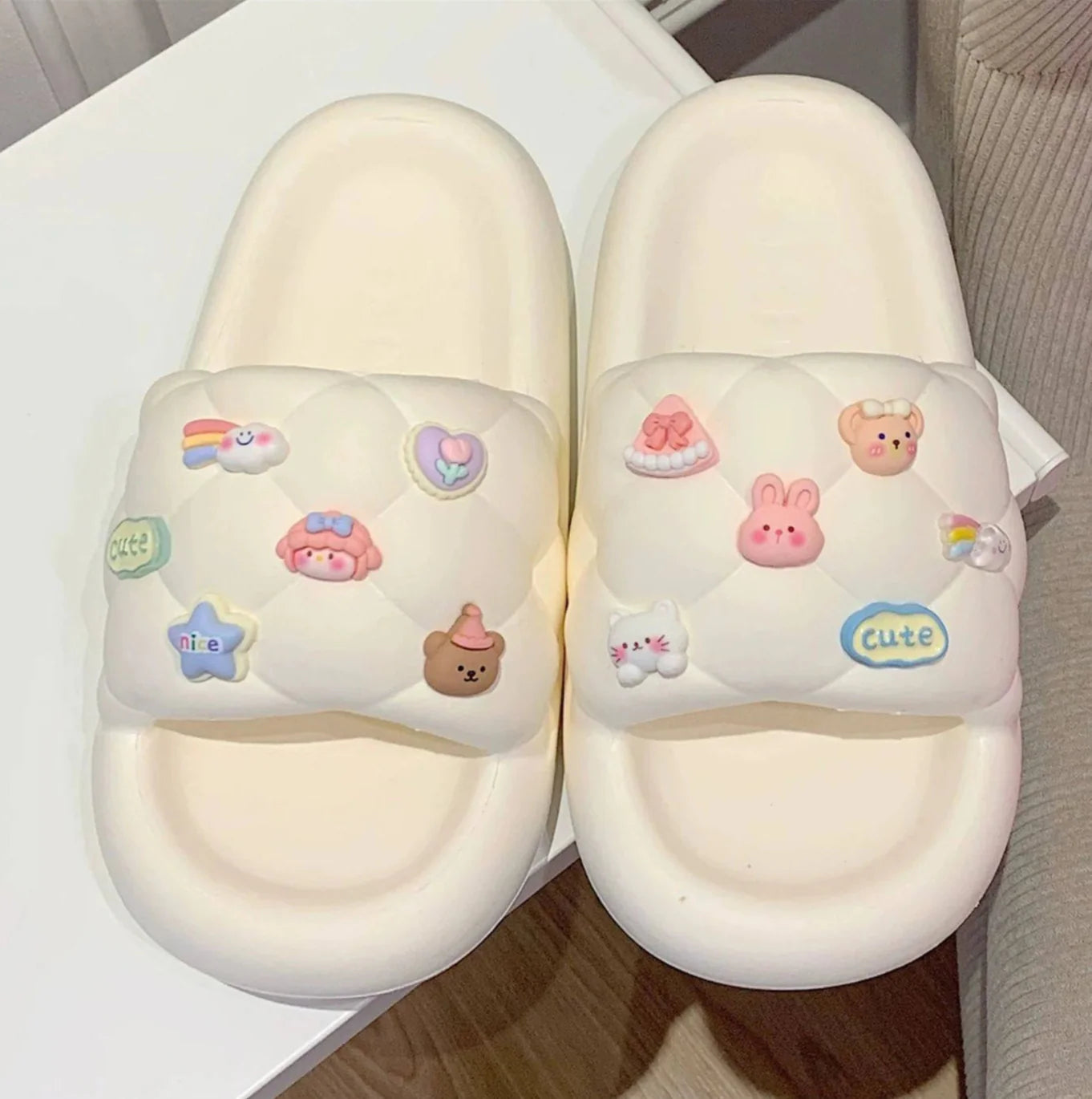 Sandales à semelle épaisse avec motif animal mignon