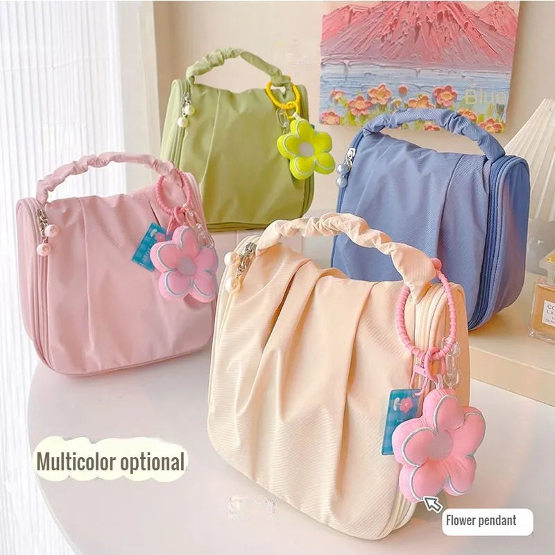 Bolsa de maquillaje con colgante de flores
