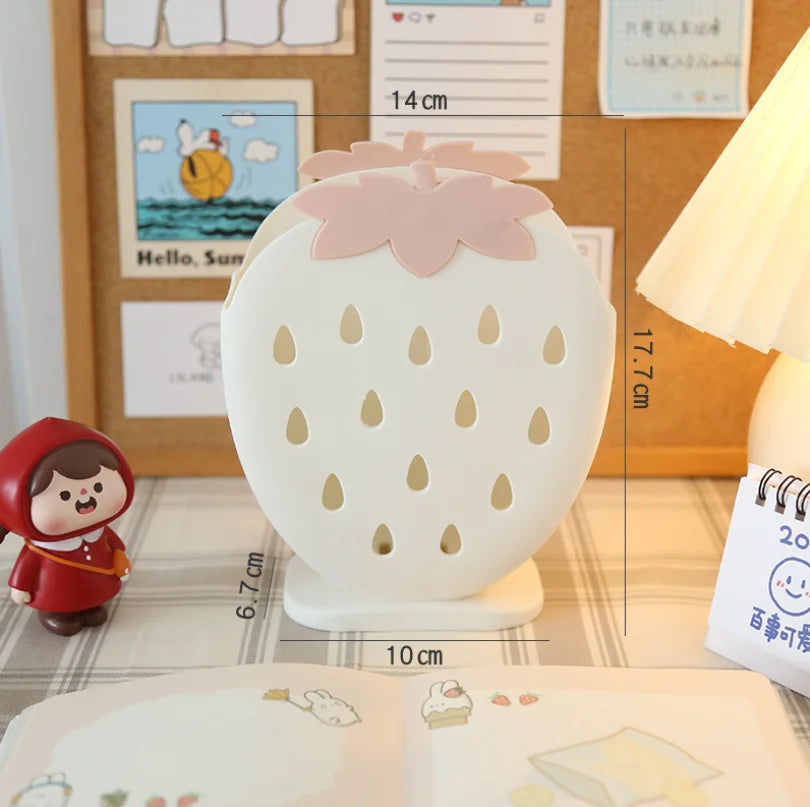 Pot à stylos fraise