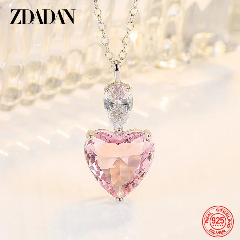 Collier avec pendentif en forme de cœur en zircon rose