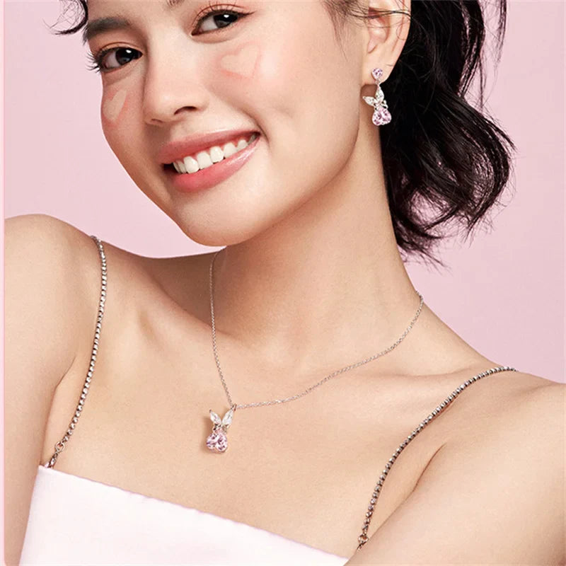 Pendentif nœud papillon en cristal argenté en forme de lapin