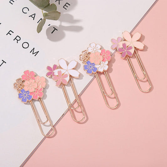 1 clip de papel con forma de flor de cerezo