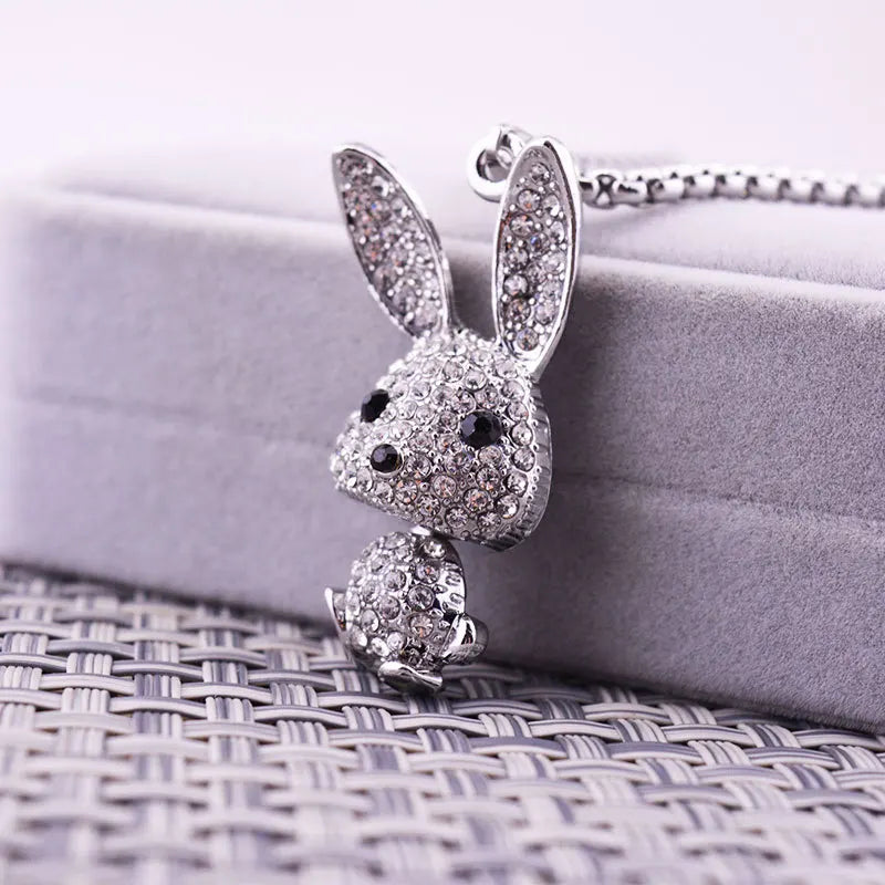 Collier pendentif lapin kawaii en strass