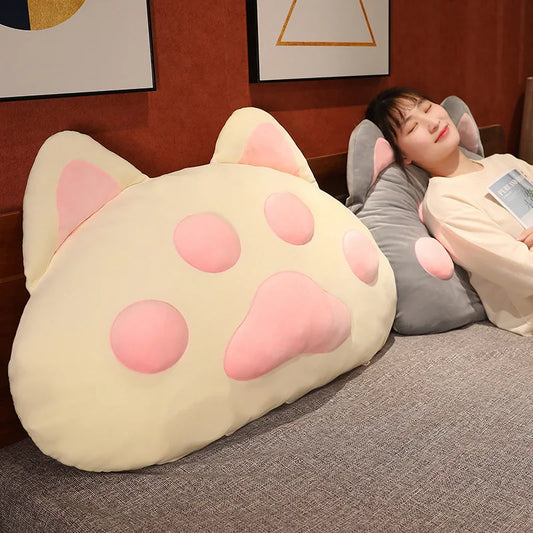 Almohadas gigantes con forma de pata de gato