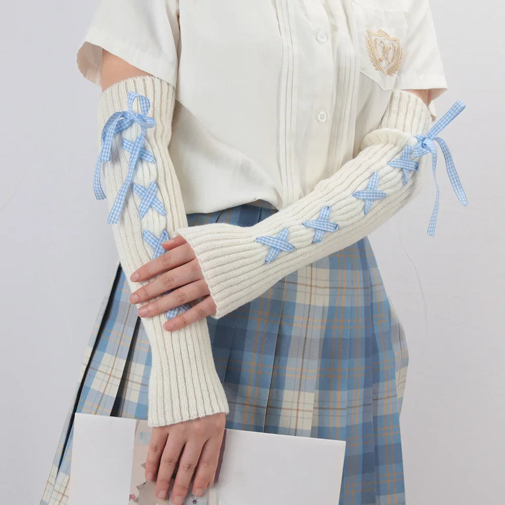 Jolies manchettes en tricot avec ruban