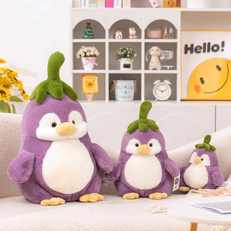 Peluches d'aubergine mignonnes pingouin