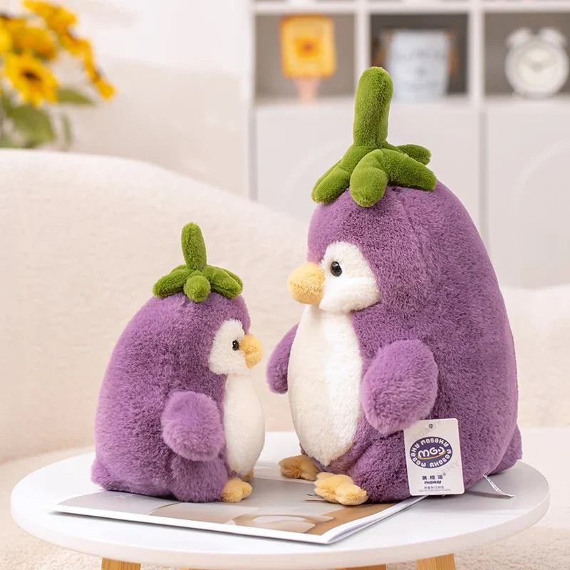 Peluches d'aubergine mignonnes pingouin