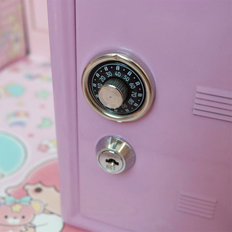 Pequeña caja fuerte rosa