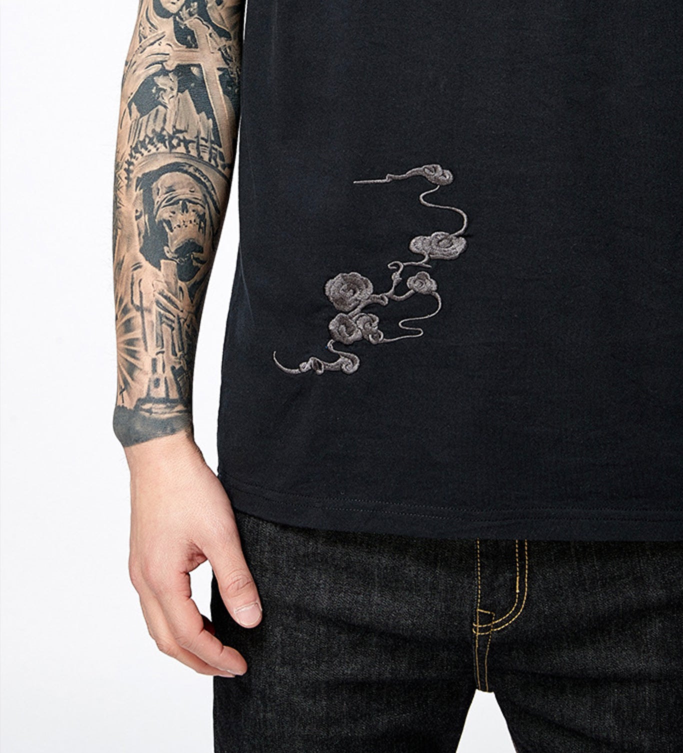 KH870 Kirin Embroidery Tee