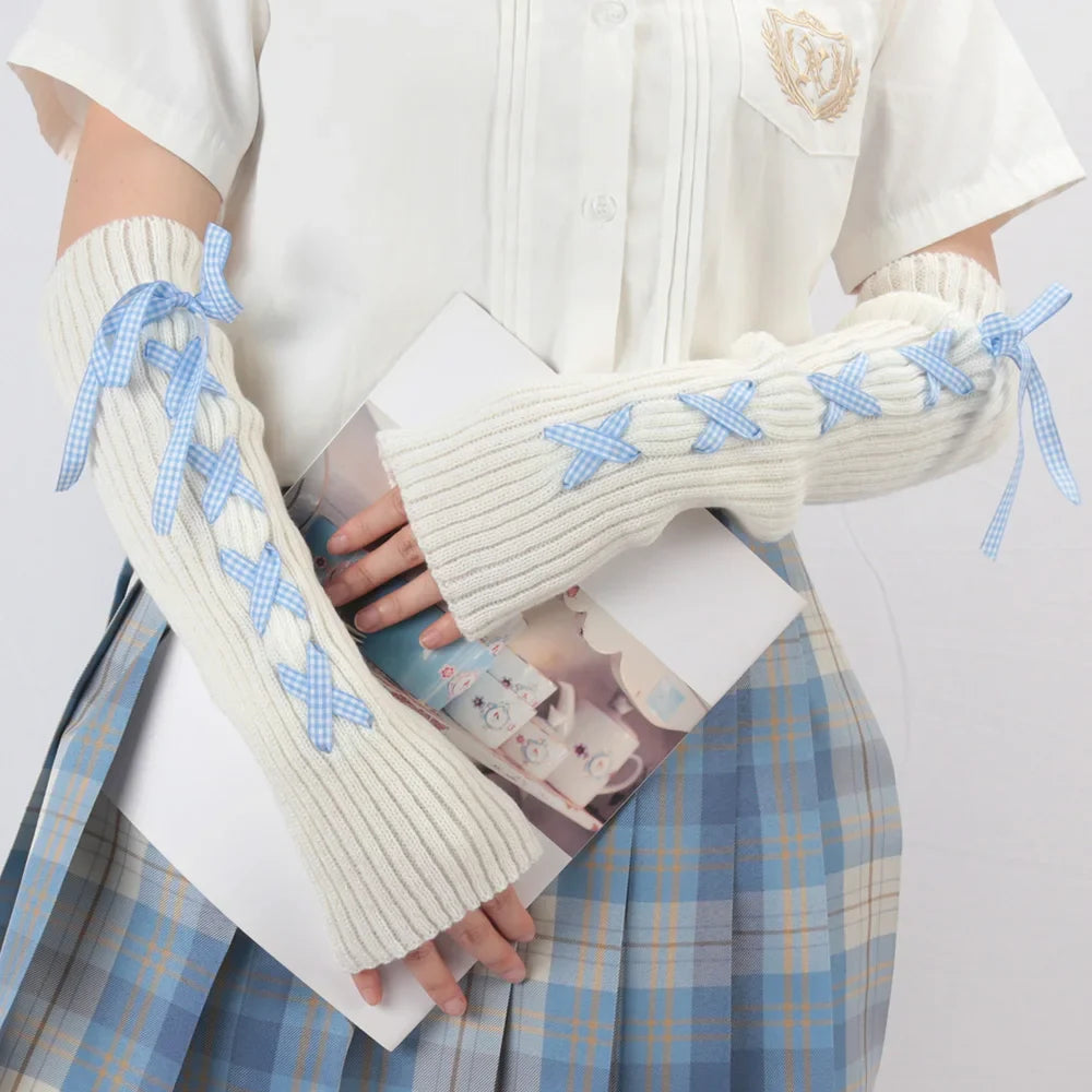 Jolies manchettes en tricot avec ruban