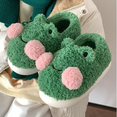 Chaussons en peluche grenouille