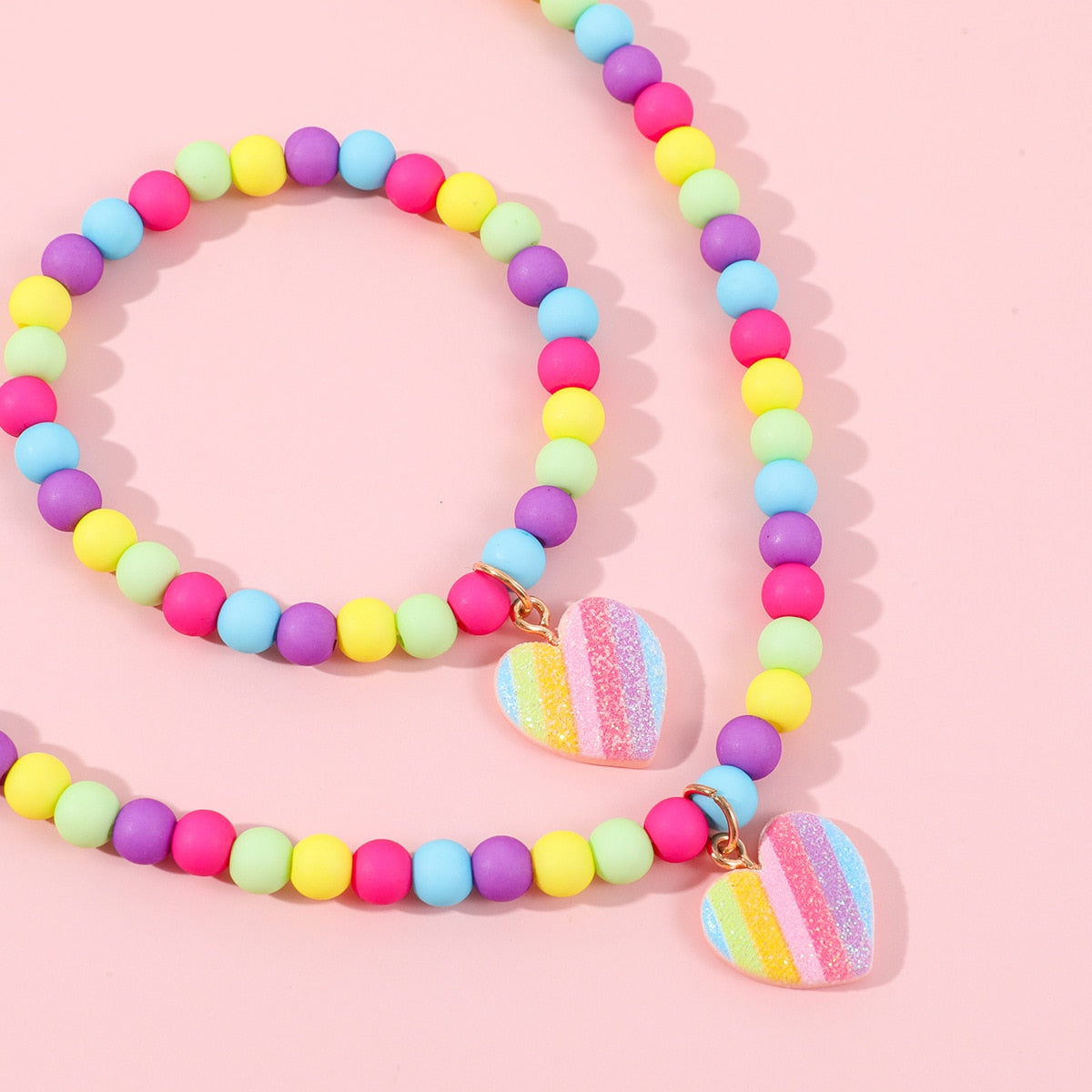 Ensemble de bijoux en forme de cœur pastel