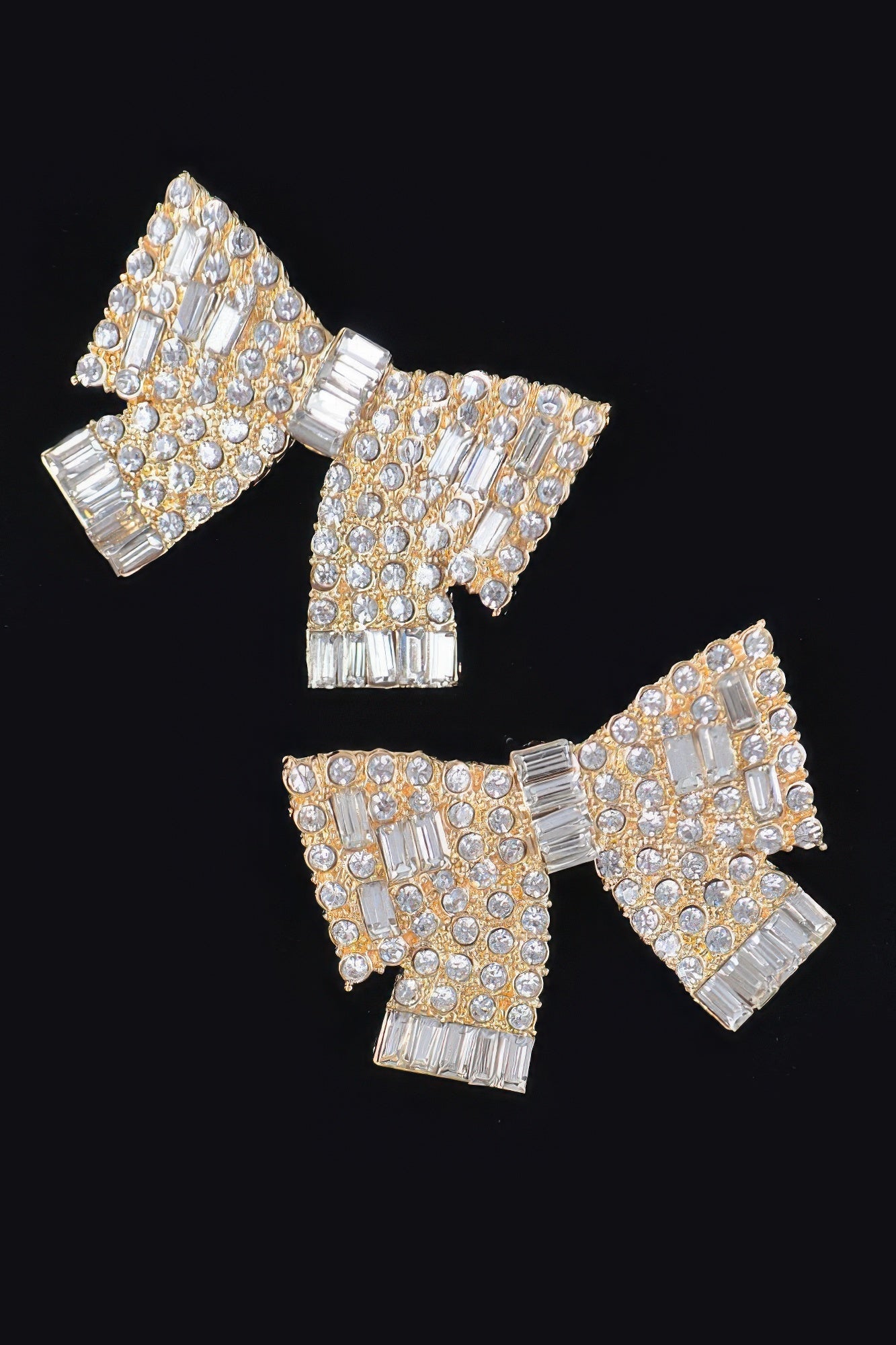 Boucles d'oreilles en strass en forme de ruban
