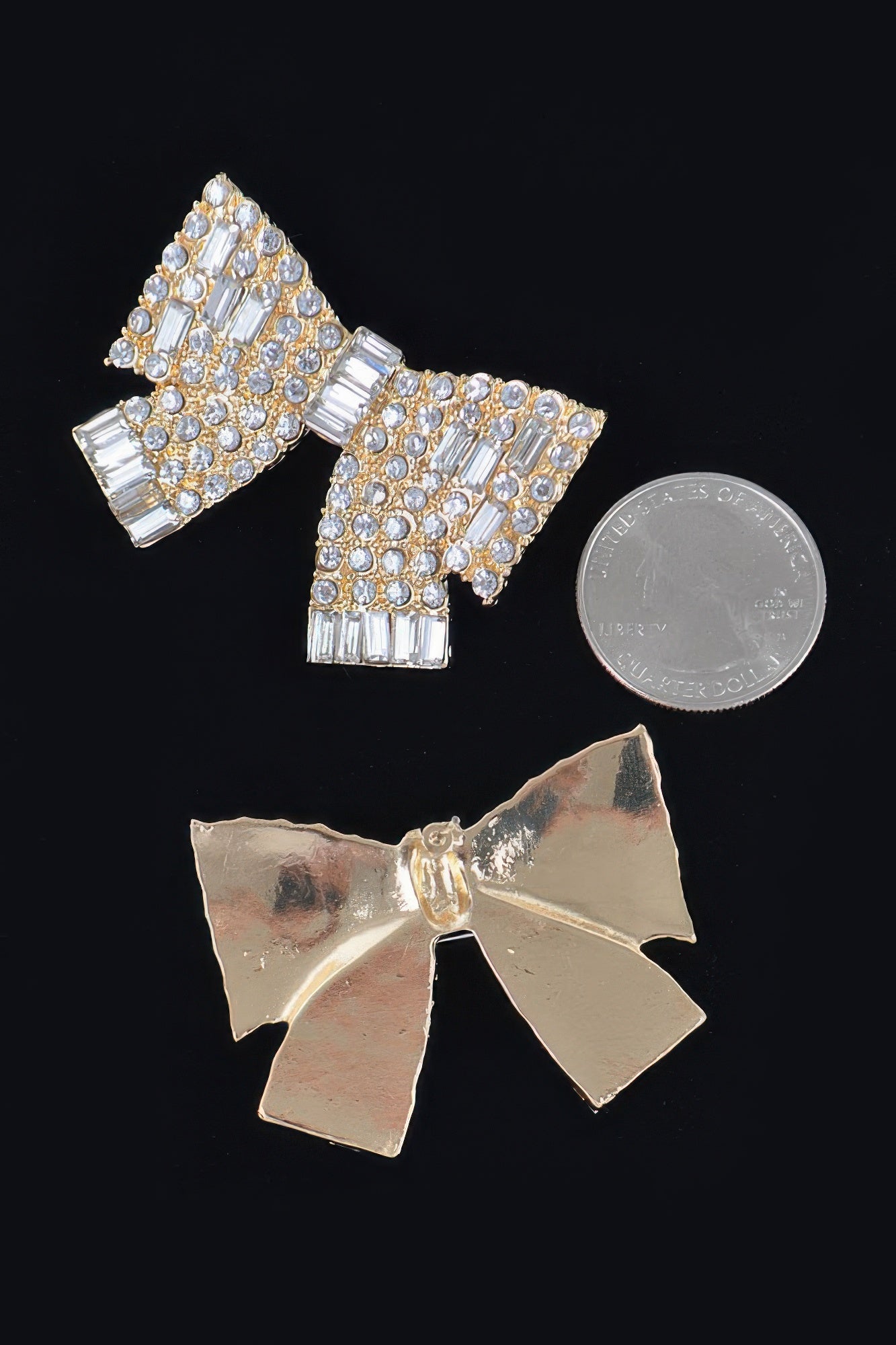 Boucles d'oreilles en strass en forme de ruban