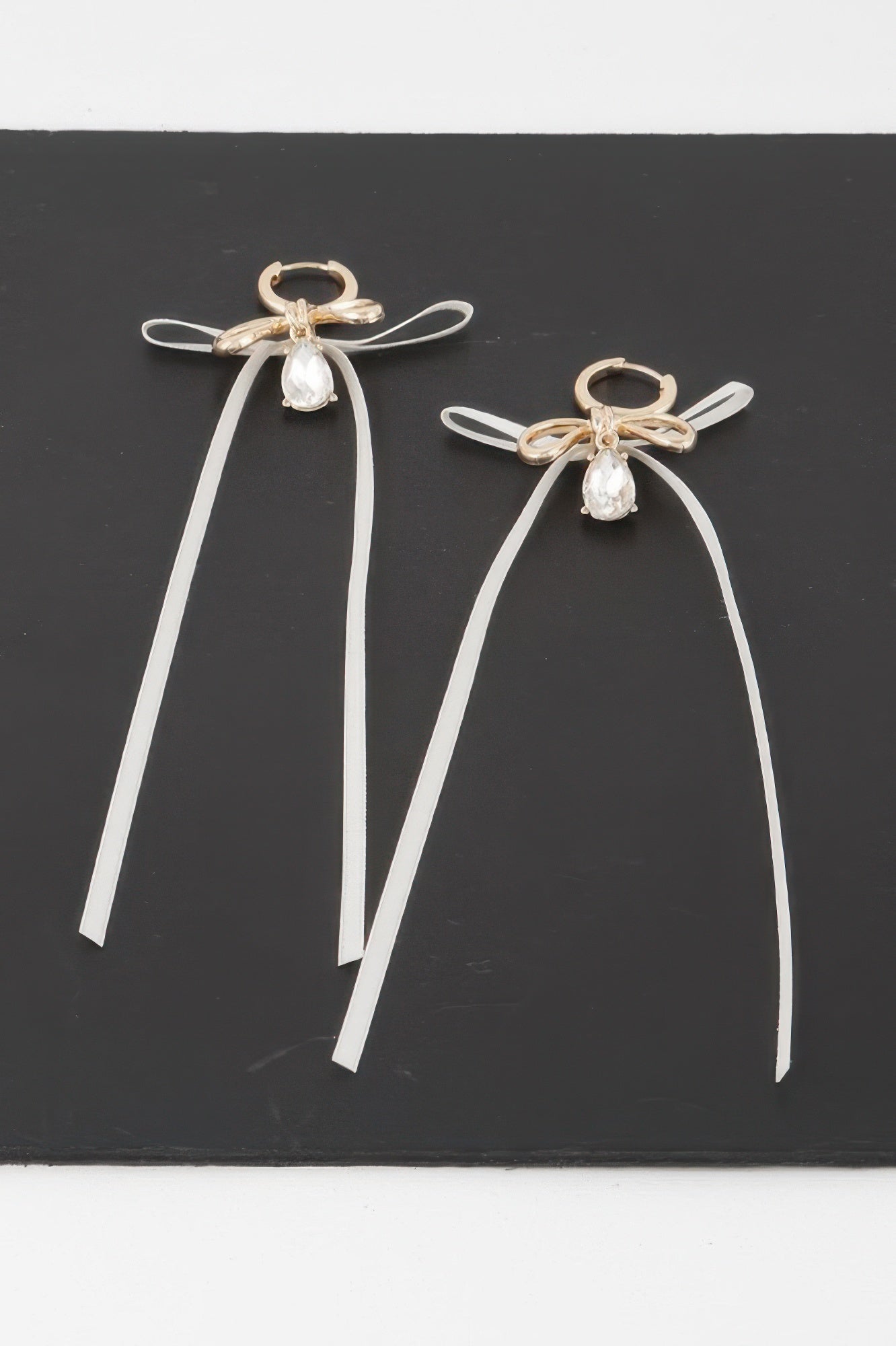 Boucles d'oreilles pendantes en forme de goutte, enrubannées