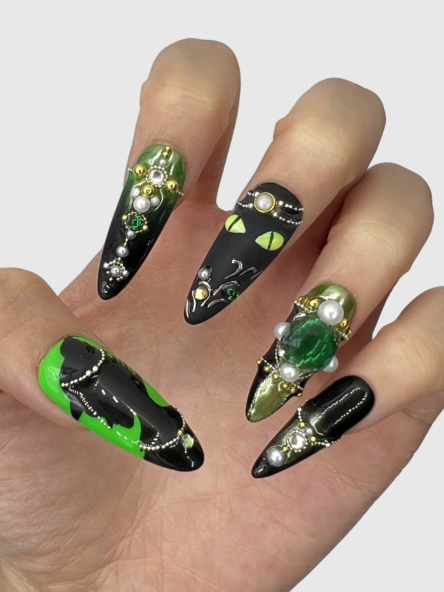 Witch's Familiar Nekoyanin Nails