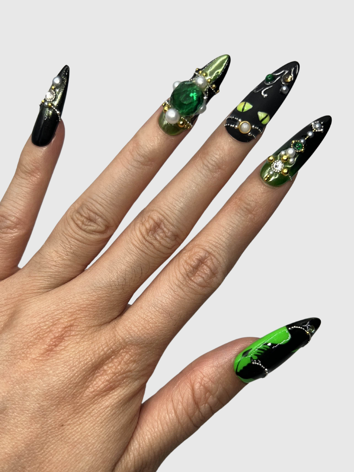 Witch's Familiar Nekoyanin Nails