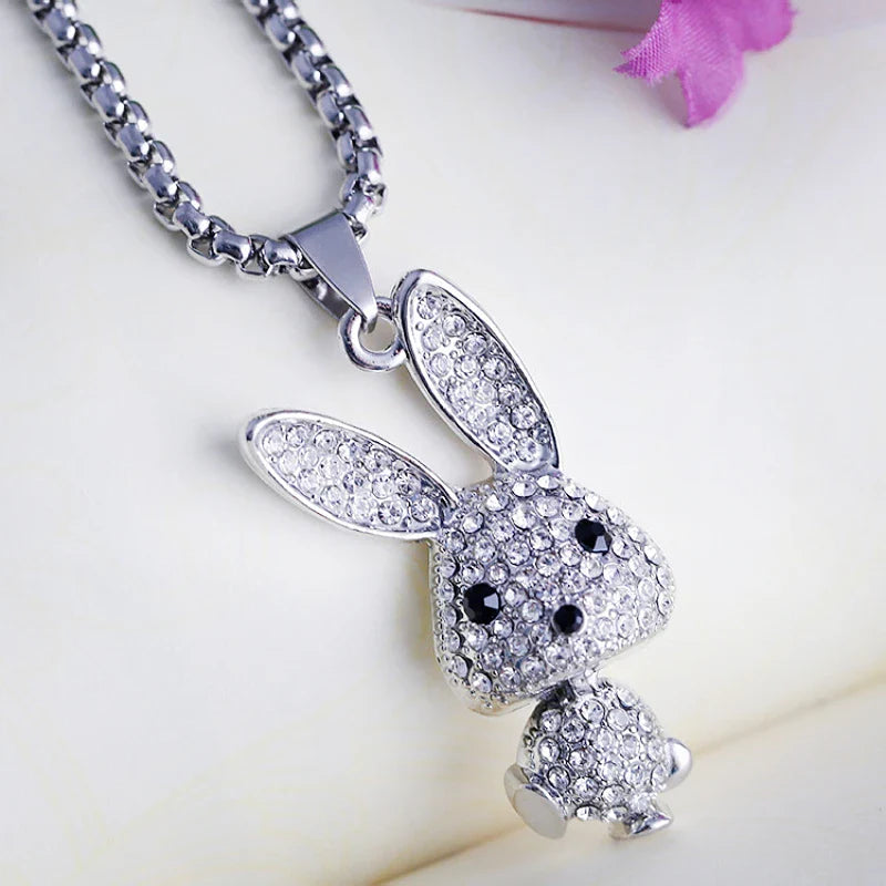 Collier pendentif lapin kawaii en strass