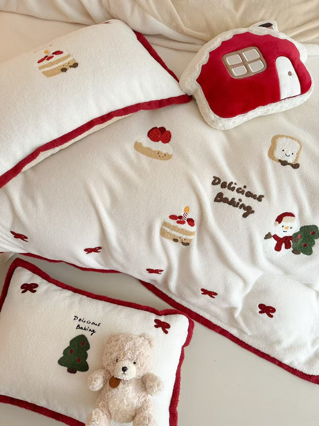 Red Bow Holiday Bedding Set